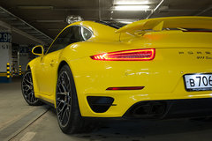 Porsche-911-Turbo-S-9.jpg